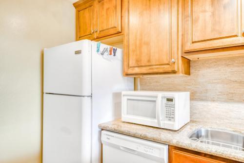 Kona Pacific C421