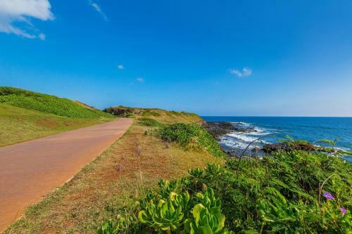 Kapaa Shore Resort #327, Oceanfront