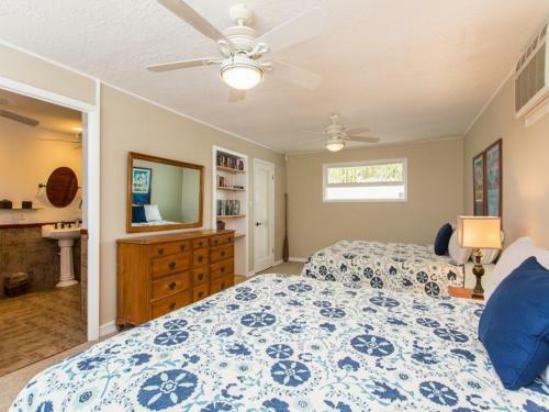 Helen's Beach House Home