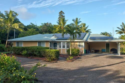 Hale O Makani Home