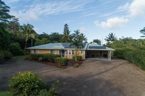 Hale O Makani Home