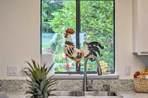 Coastal Townhome With View, Short Walk To Beach!