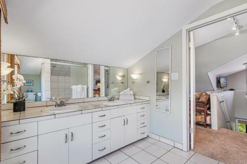 58-4 Oceanfront 2 Bedroom