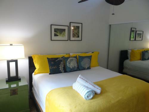 Aina Nalu Infinity Pool & Cabana Full AC