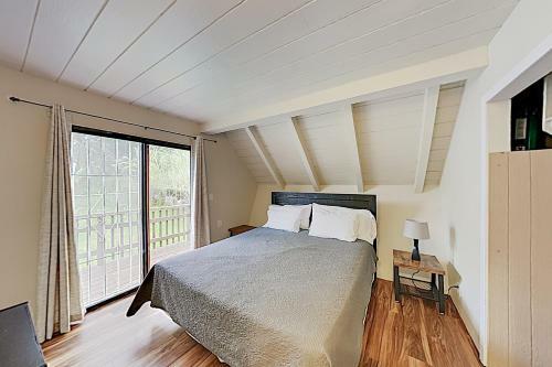 New Listing! Remodeled A-frame With Deck & Balcony Home