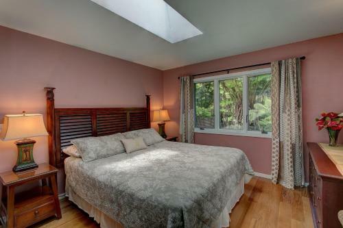 Liko Lehua Cottage Home