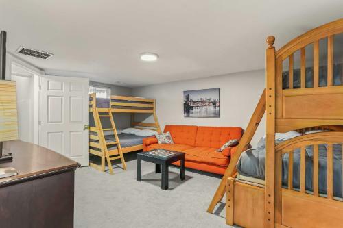 Large Family Home With Garage Game Room And Office