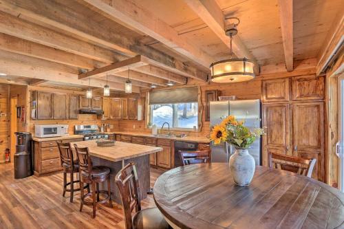 Peaceful Garden Valley Cabin With Private Deck!