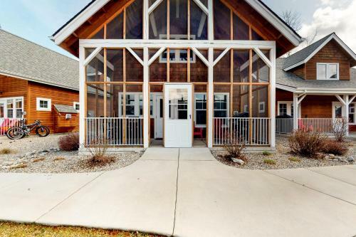 Dover Bay Home