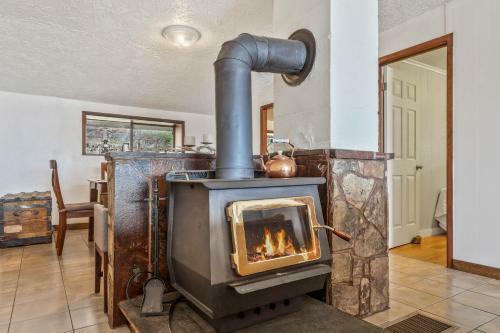 Highland Lakeview Getaway