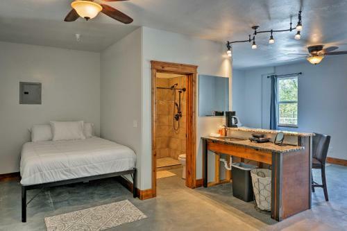 Apartamento Central Lava Hot Springs Studio With Deck And Views!