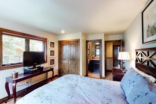 Skiway Chalet