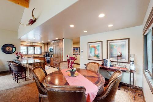 Skiway Chalet