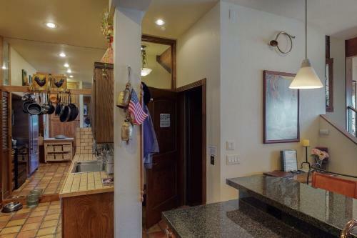 Saddleview Retreat