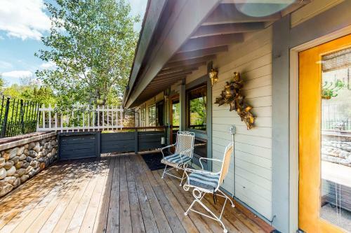 Saddleview Retreat