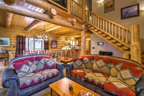 Exquisite Mccall Log Cabin - Walk To Payette Lake!
