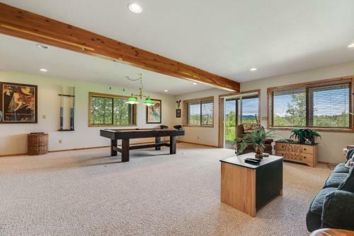 Cedar Lane Getaway