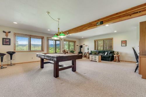 Cedar Lane Getaway