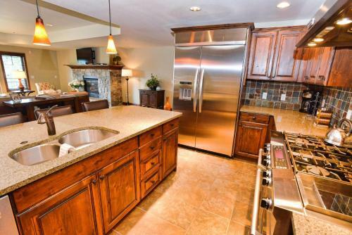 Payette Lake Penthouse By Casago Mccall - Donerightmanagement