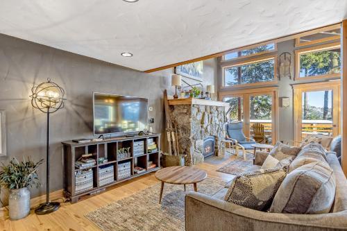 3 Bed 3 Bath Vacation Home In Schweitzer Mountain