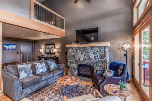 3 Bed 3 Bath Vacation Home In Schweitzer Mountain