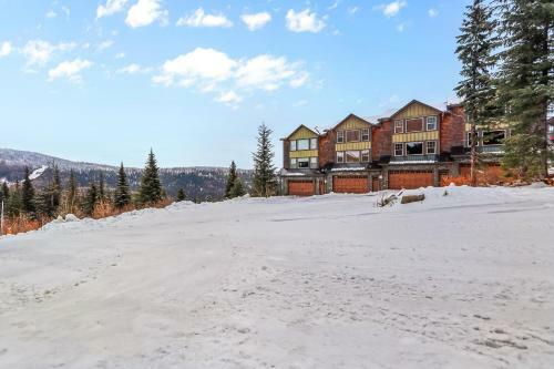 Boulder Ridge Retreat