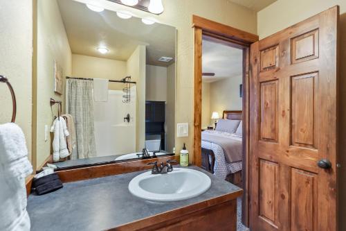 Boulder Ridge Retreat