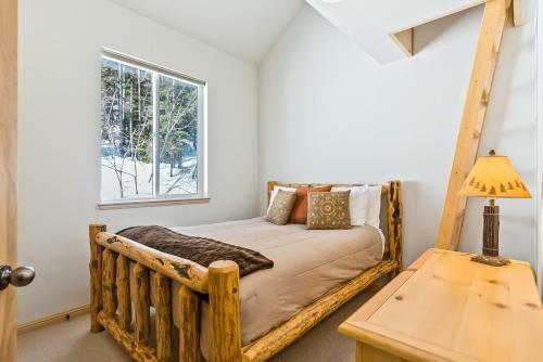 Schweitzer Ullr Retreat