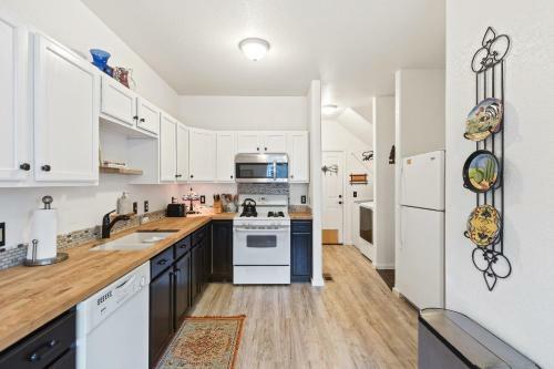 Beautifully Updated Sandpoint Townhome