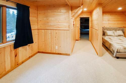 Antler Cove Log Home