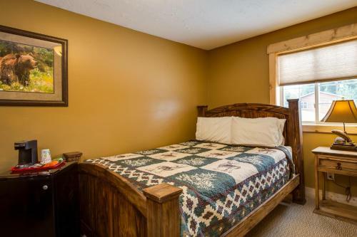 Snake River Roadhouse By Kabino