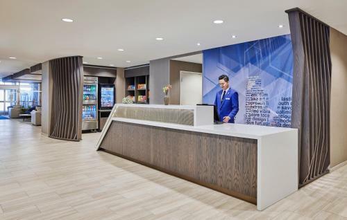 Hotel Springhill Suites By Marriott Chicago Chinatown