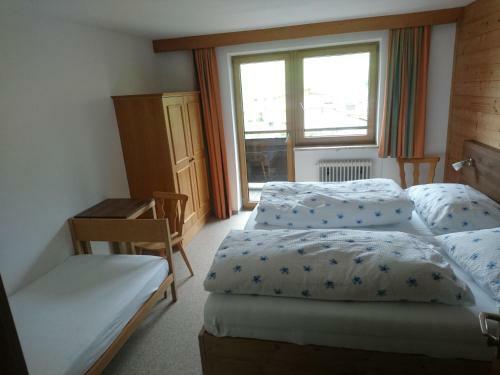 Hostal Pension Alpenstern
