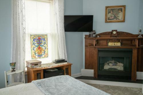 Cloran Mansion Bed & Breakfast