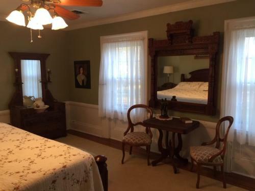 Bed & Breakfast Willard Richards Inn