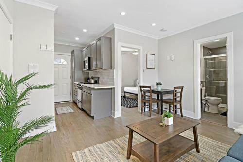 Apartamento Easy Access To Shops, Dining, Transportation 1br