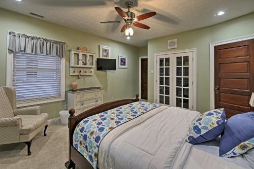 Spacious Indy Home 3 Miles From Downtown!