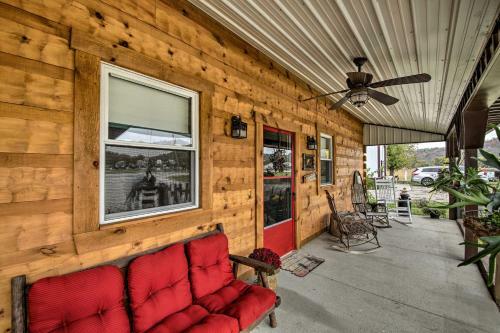 The Bovard Lodge Rustic Cabin Near Ohio River