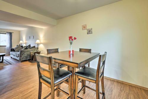 Home Less Than 3 Mi To Schools, Downtown, Attractions