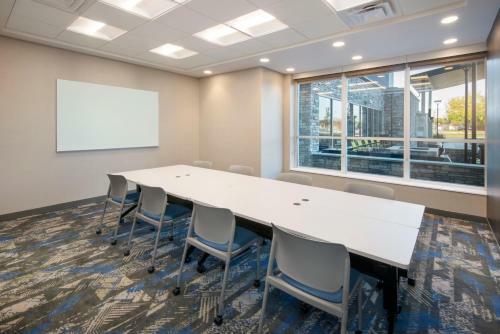 Hotel Springhill Suites By Marriott Indianapolis Keystone