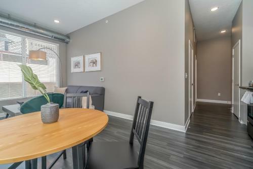 Kasa Des Moines Downtown Apartments