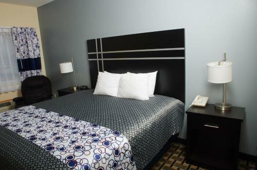 Motel Dutch Inn And Suites