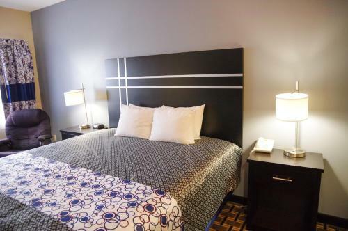 Motel Dutch Inn And Suites