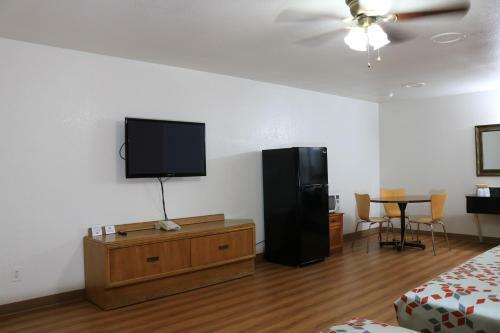 Motel Heritage Inn & Suites