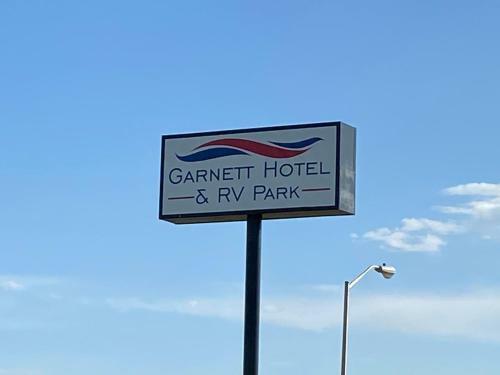 Garnett Hotel & Rv Park