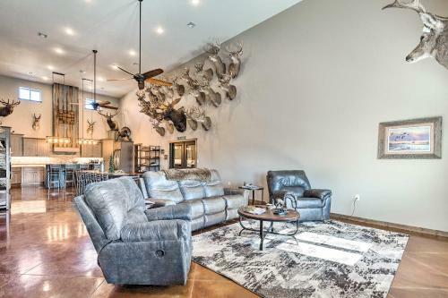 Kansas Hunting Lodge Ideal For Large Groups!