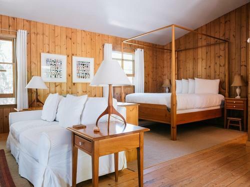 Spongie Acres Bed And Breakfast