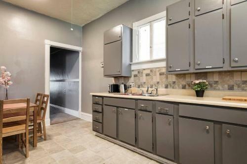 Historic 3br Home With Backyard In Shelby Park