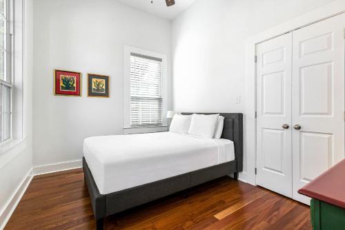 Cozy And Charming House With Luxury Amenities