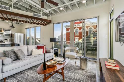 Luxury Arts District Apartments